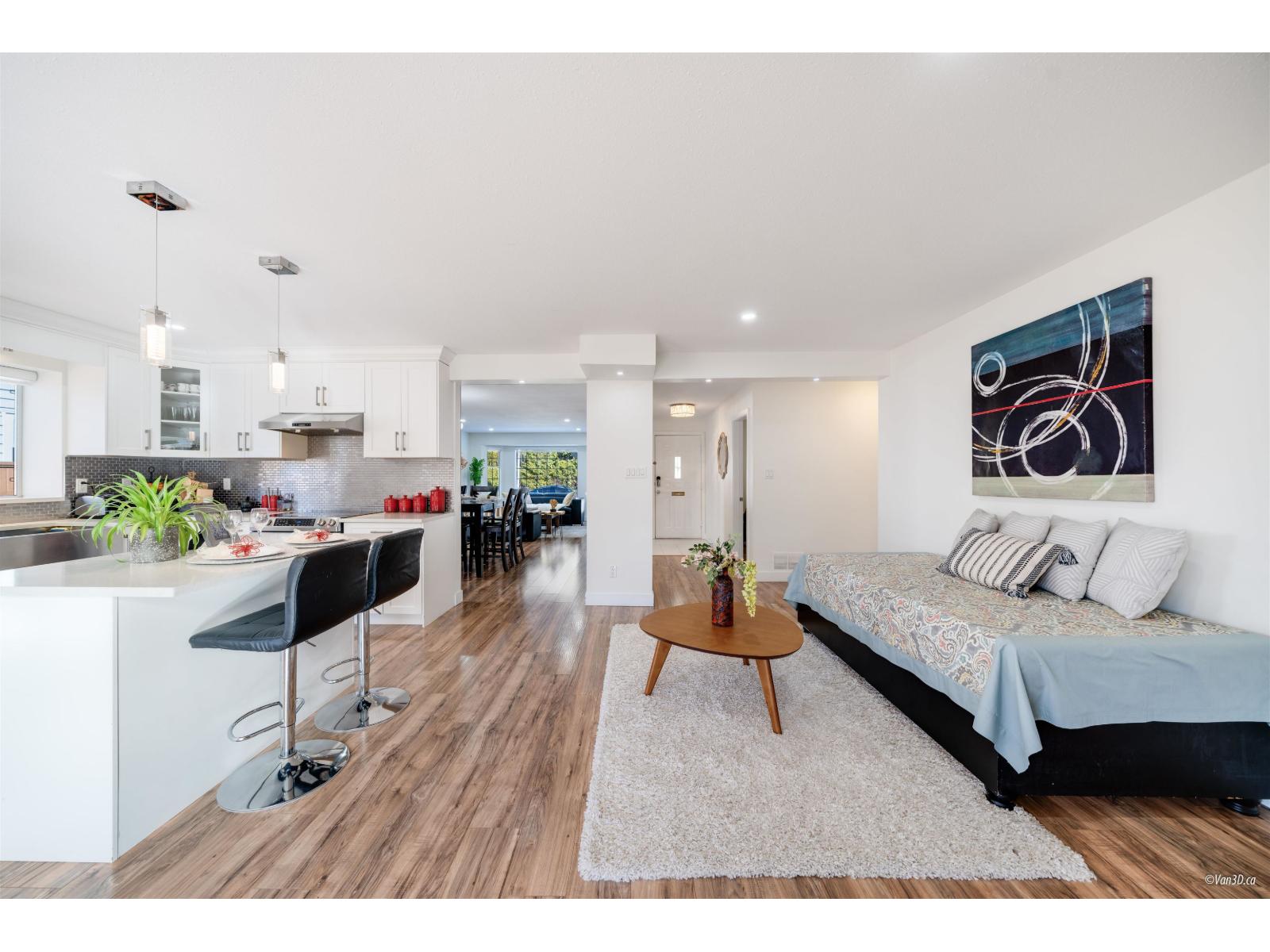 14286 20 AVENUE, Surrey