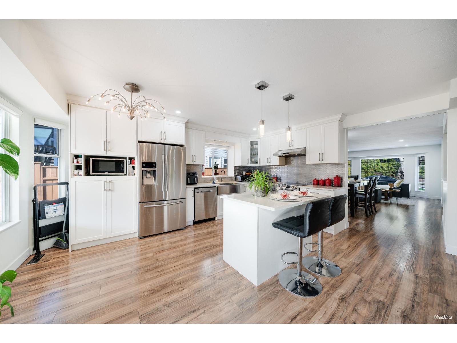 14286 20 AVENUE, Surrey