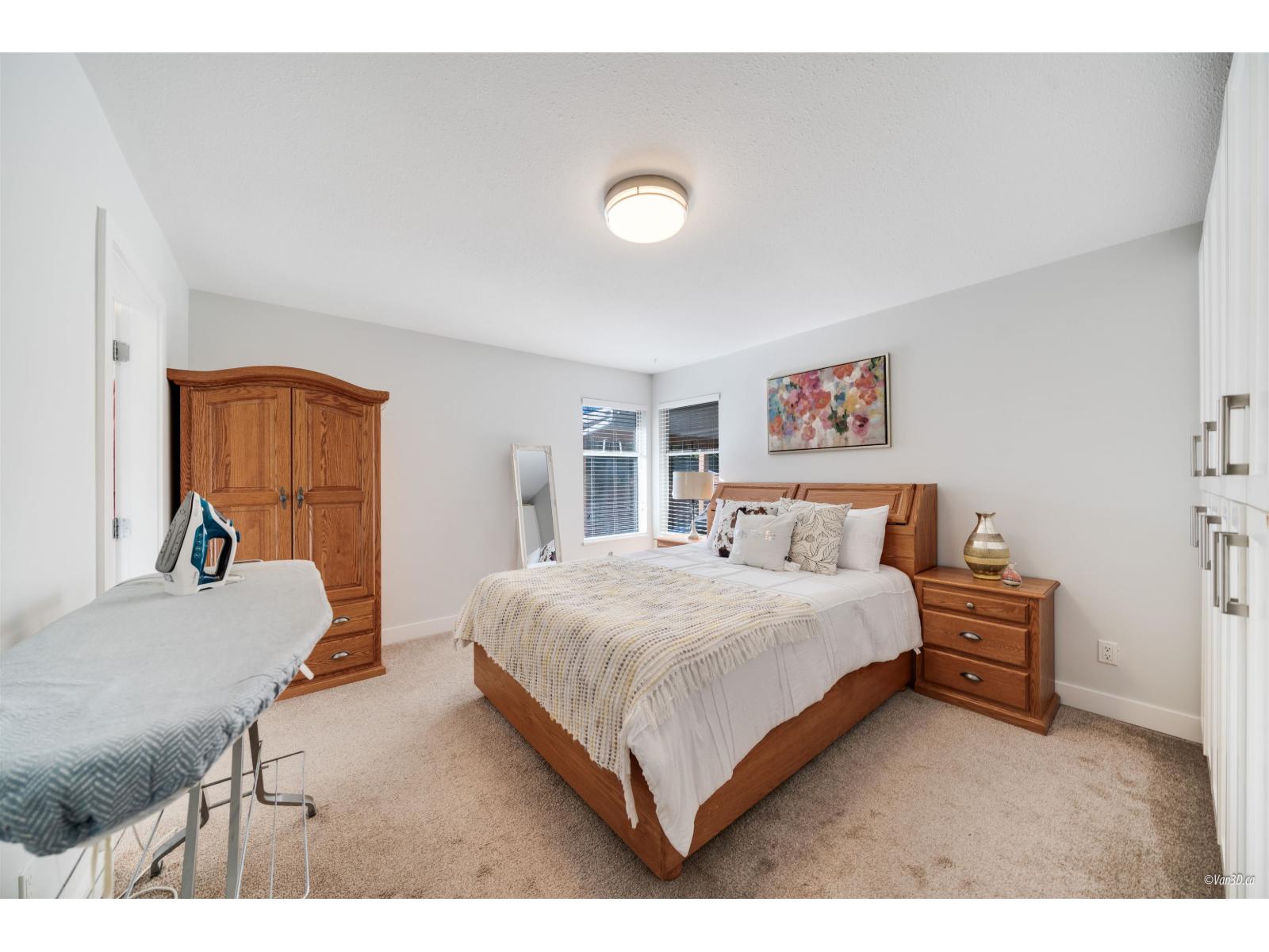 14286 20 AVENUE, Surrey