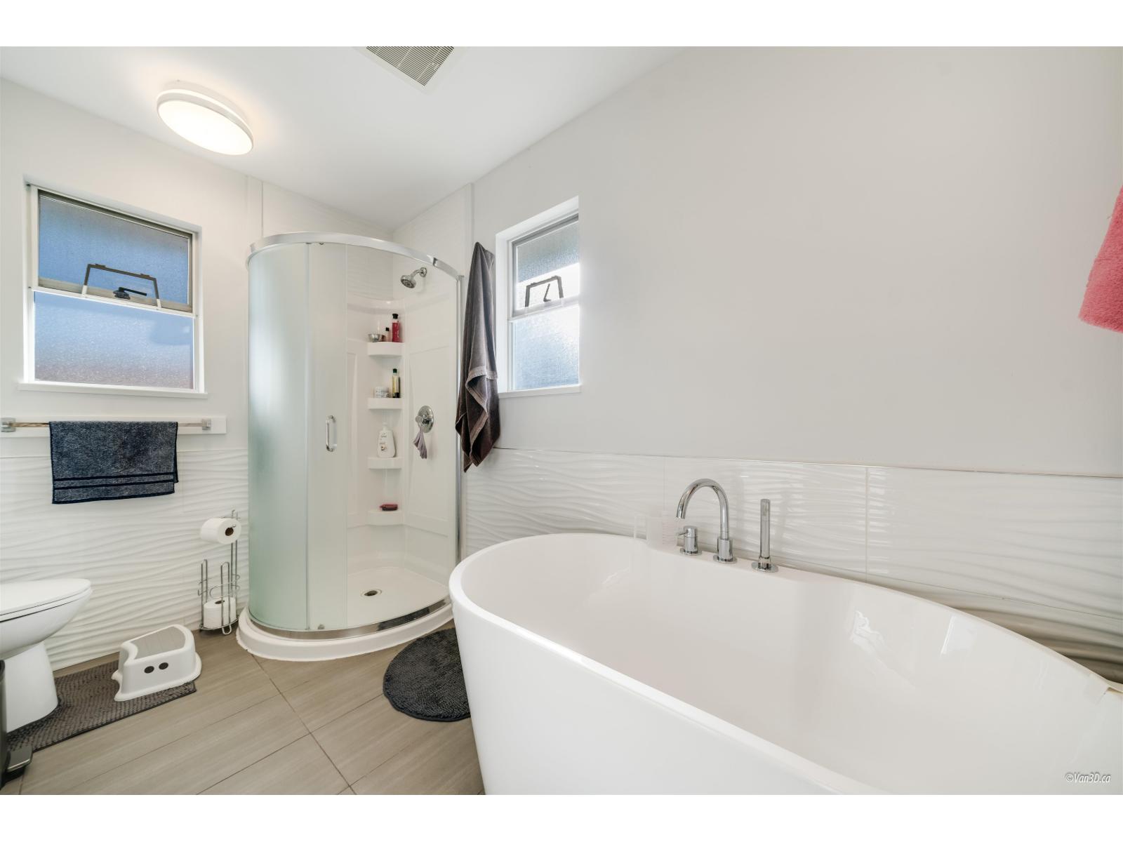 14286 20 AVENUE, Surrey