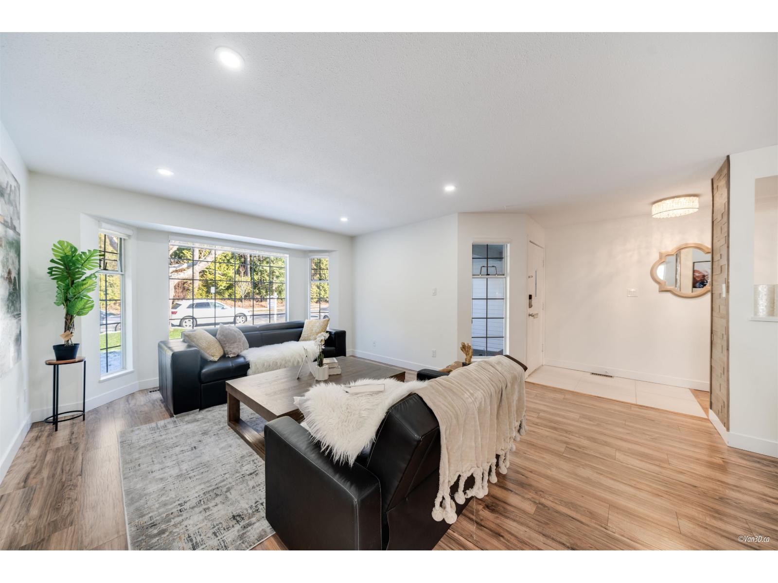 14286 20 AVENUE, Surrey