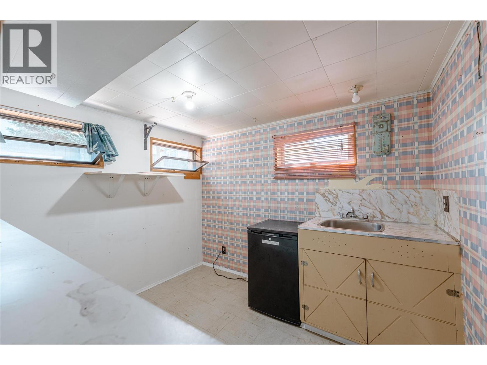 1003 Victoria Road, Revelstoke