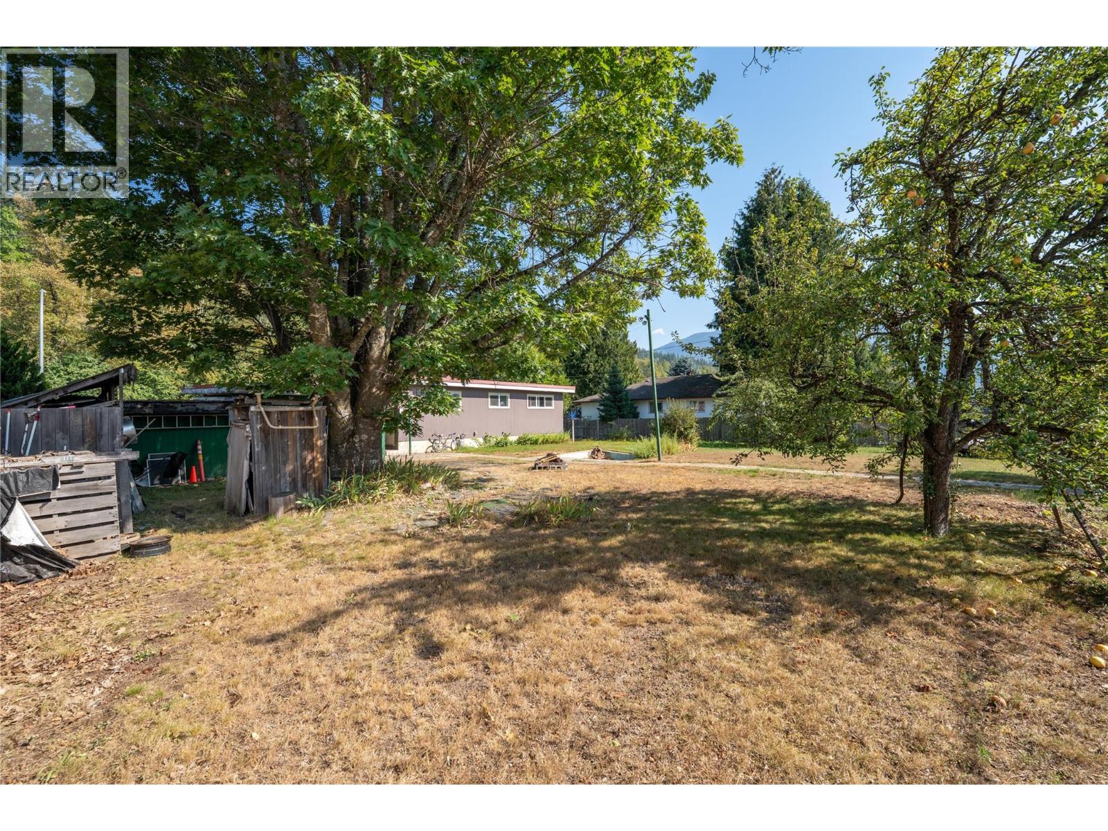 1003 Victoria Road, Revelstoke
