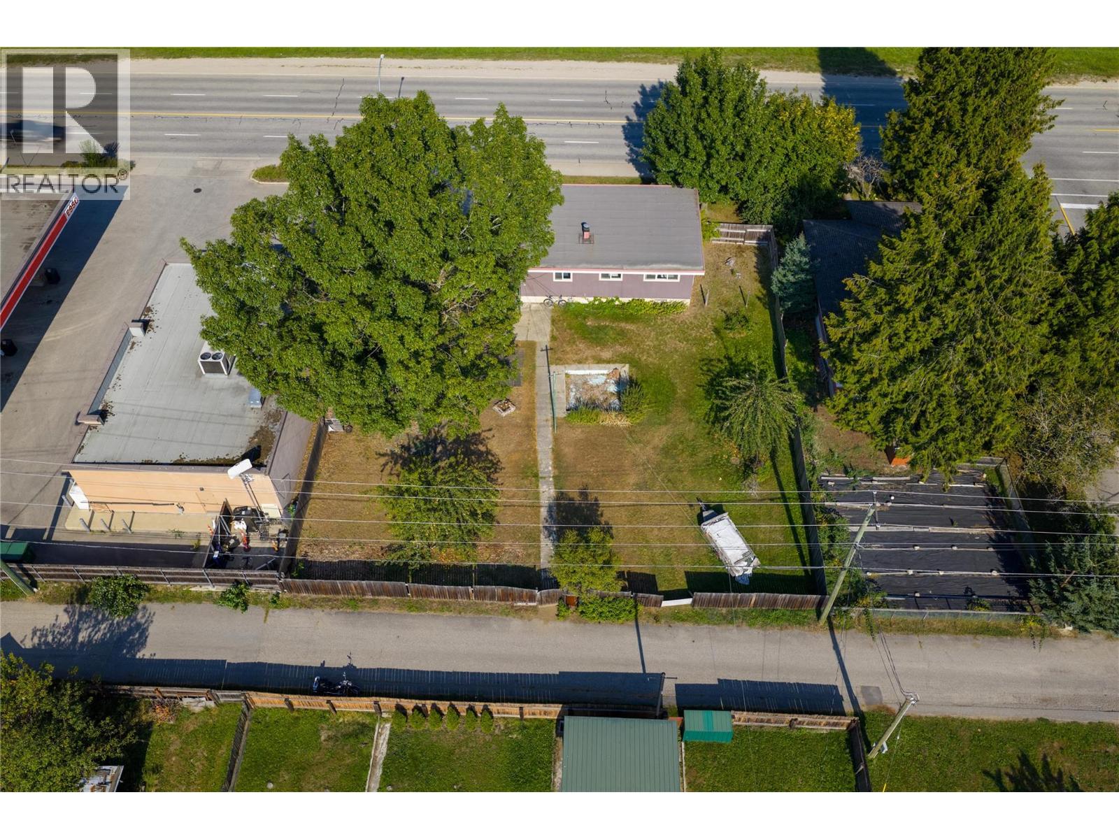 1003 Victoria Road, Revelstoke