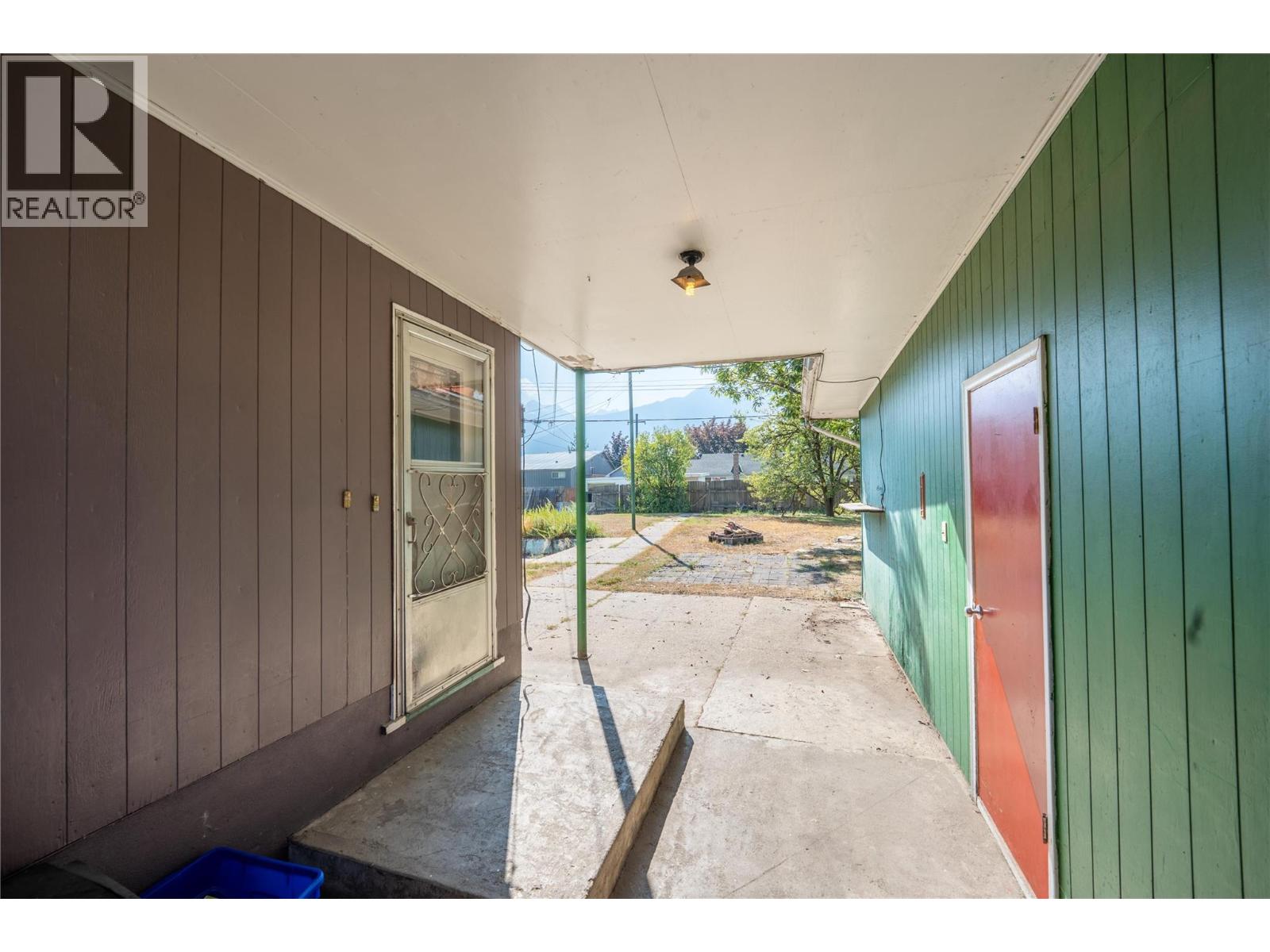 1003 Victoria Road, Revelstoke