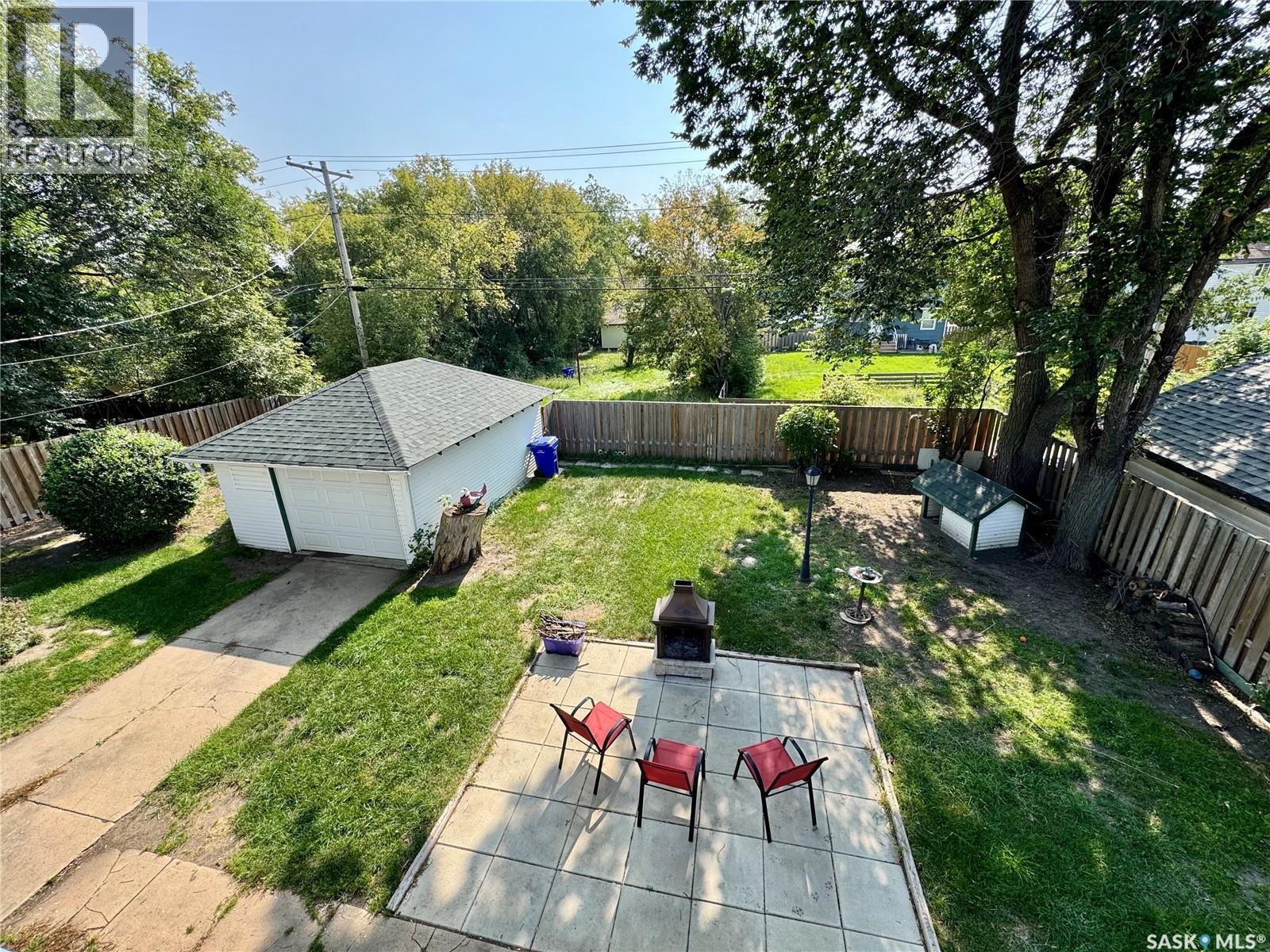 119 22ND STREET E - 14
