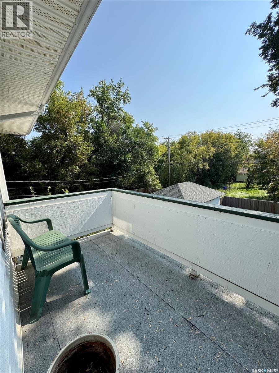 119 22ND STREET E - 13