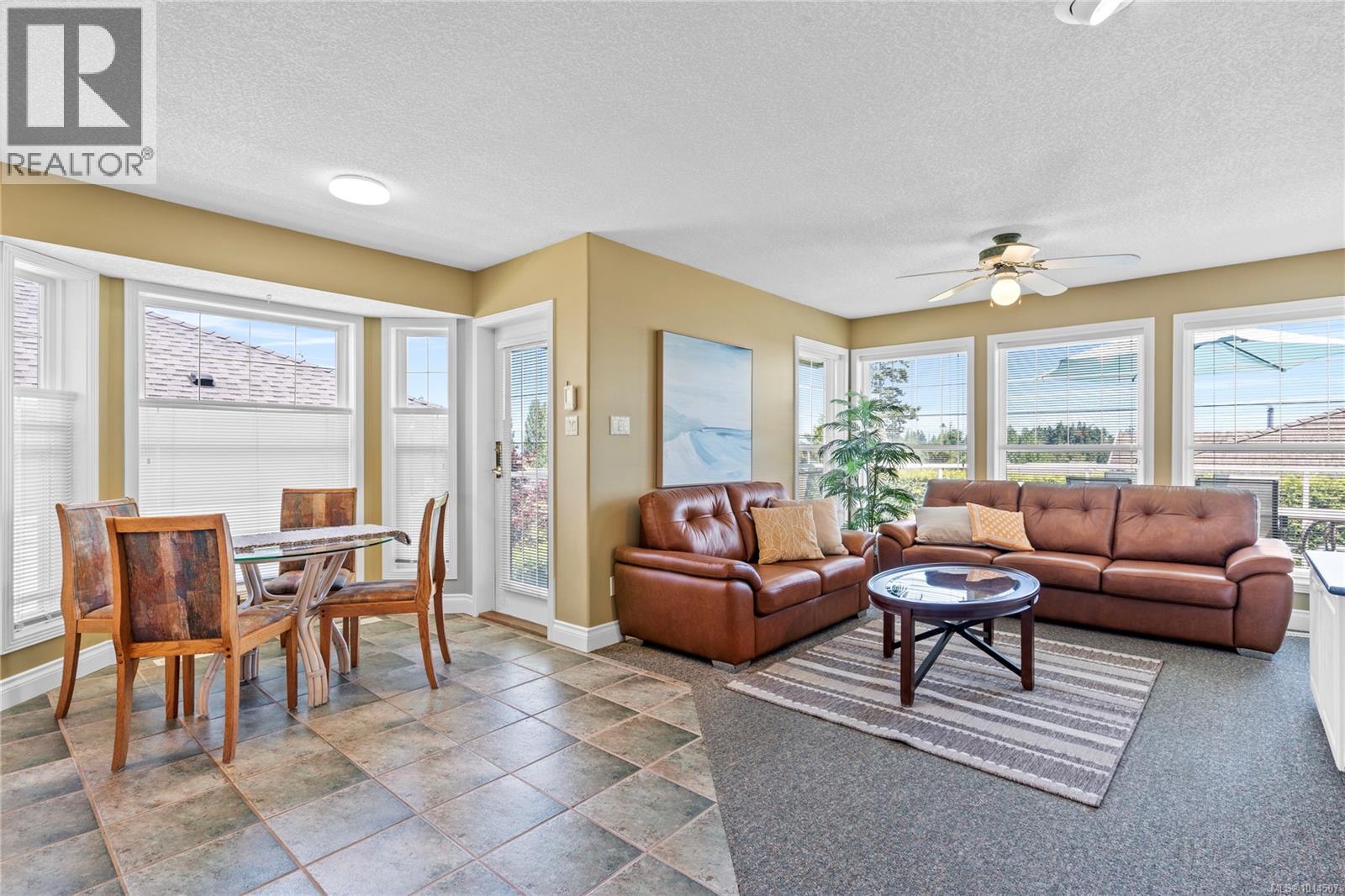 514 Country Club Dr, Qualicum Beach