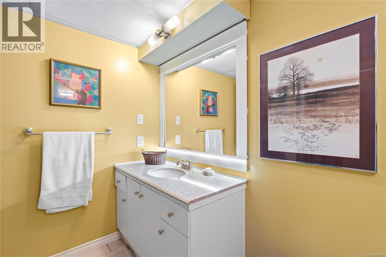 514 Country Club Dr, Qualicum Beach