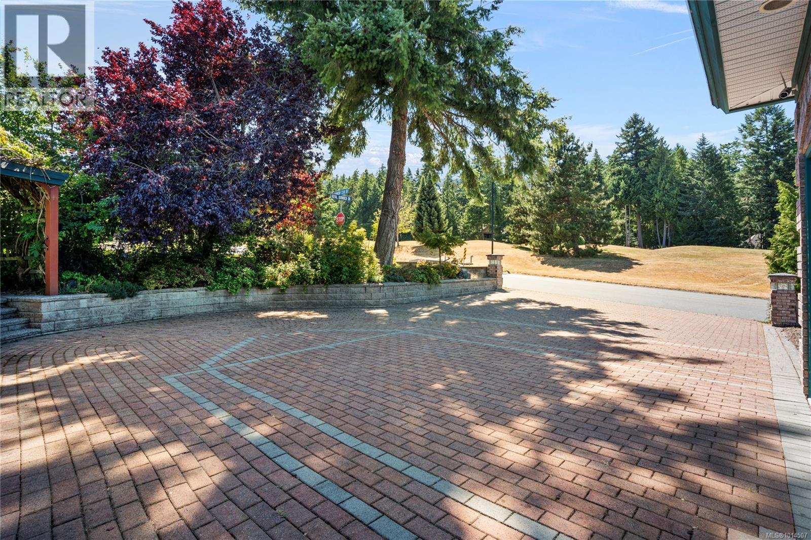 514 Country Club Dr, Qualicum Beach