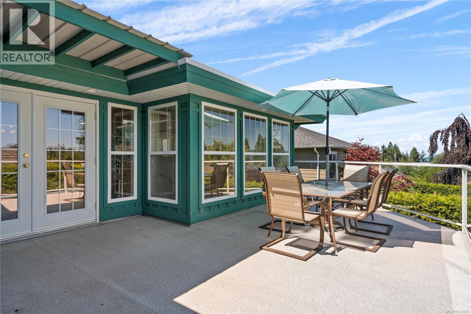 514 Country Club Dr, Qualicum Beach