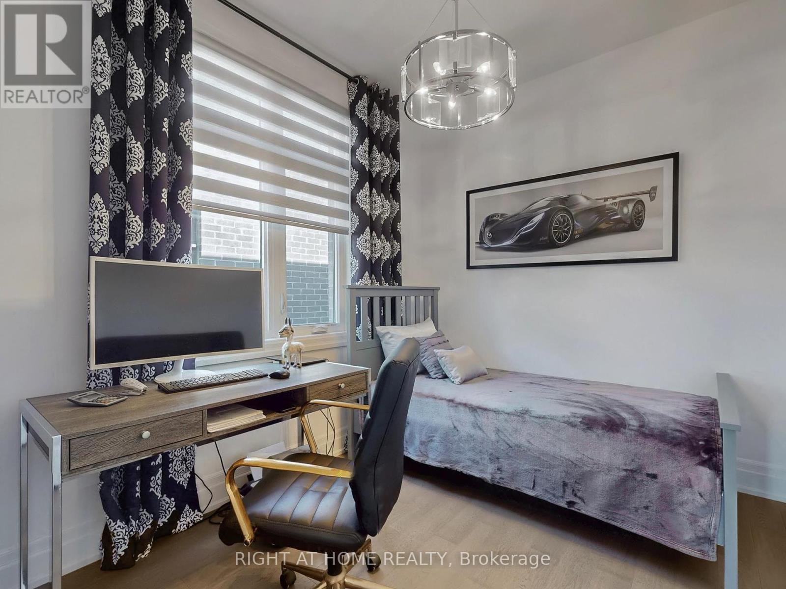 Single Family House for Sale in  LEBOVIC CAMPUS DRIVE Vaughan (Patterson) 