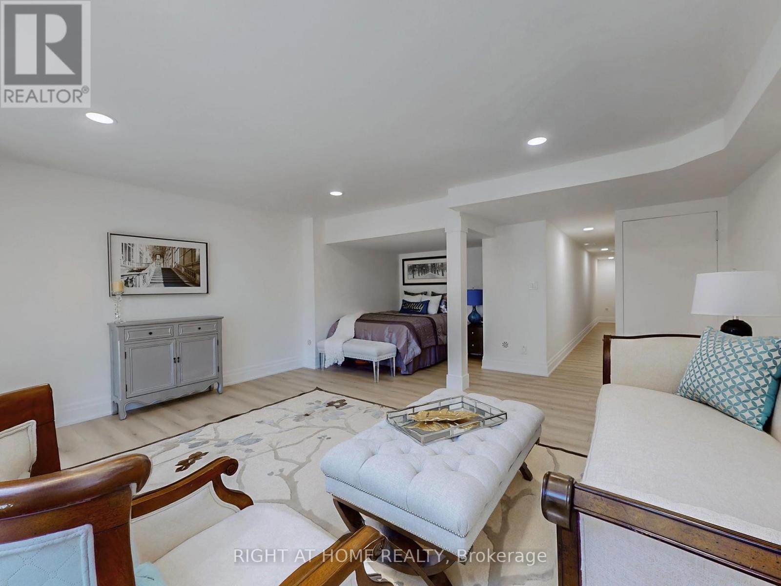 Single Family House for Sale in  LEBOVIC CAMPUS DRIVE Vaughan (Patterson) 