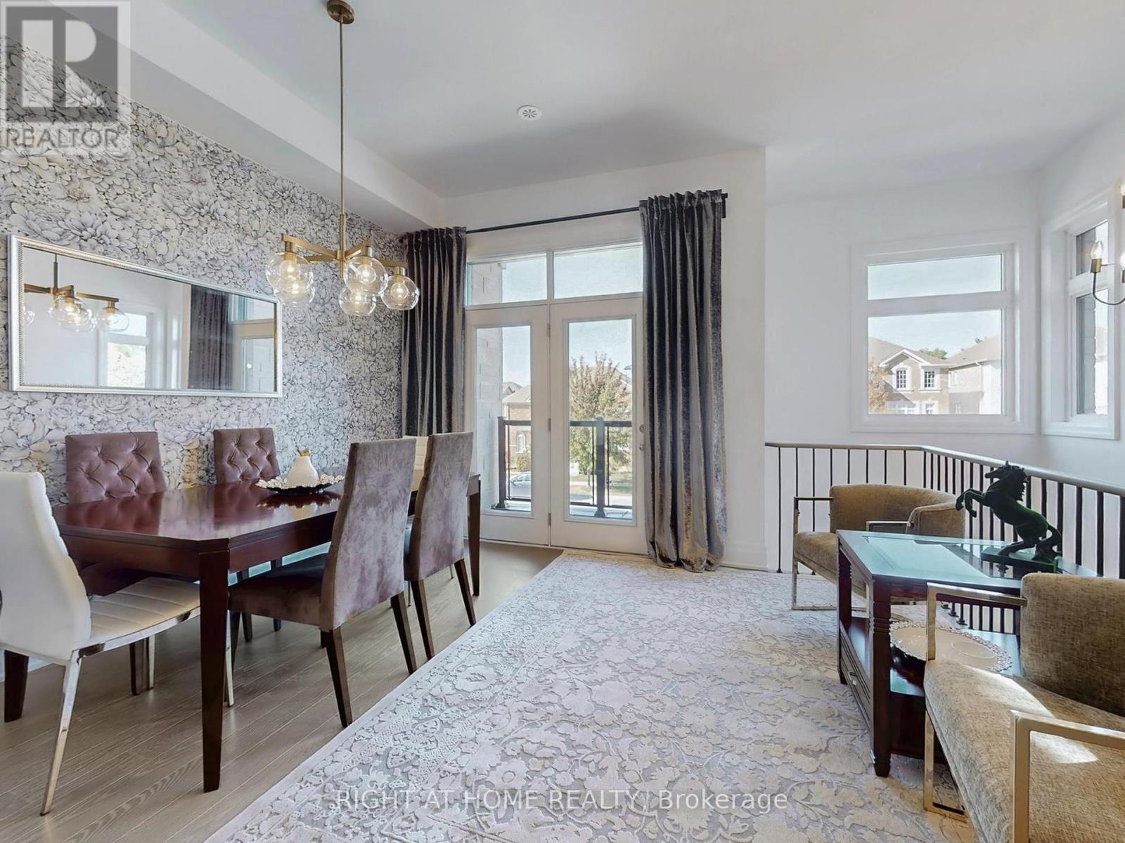 Single Family House for Sale in  LEBOVIC CAMPUS DRIVE Vaughan (Patterson) 