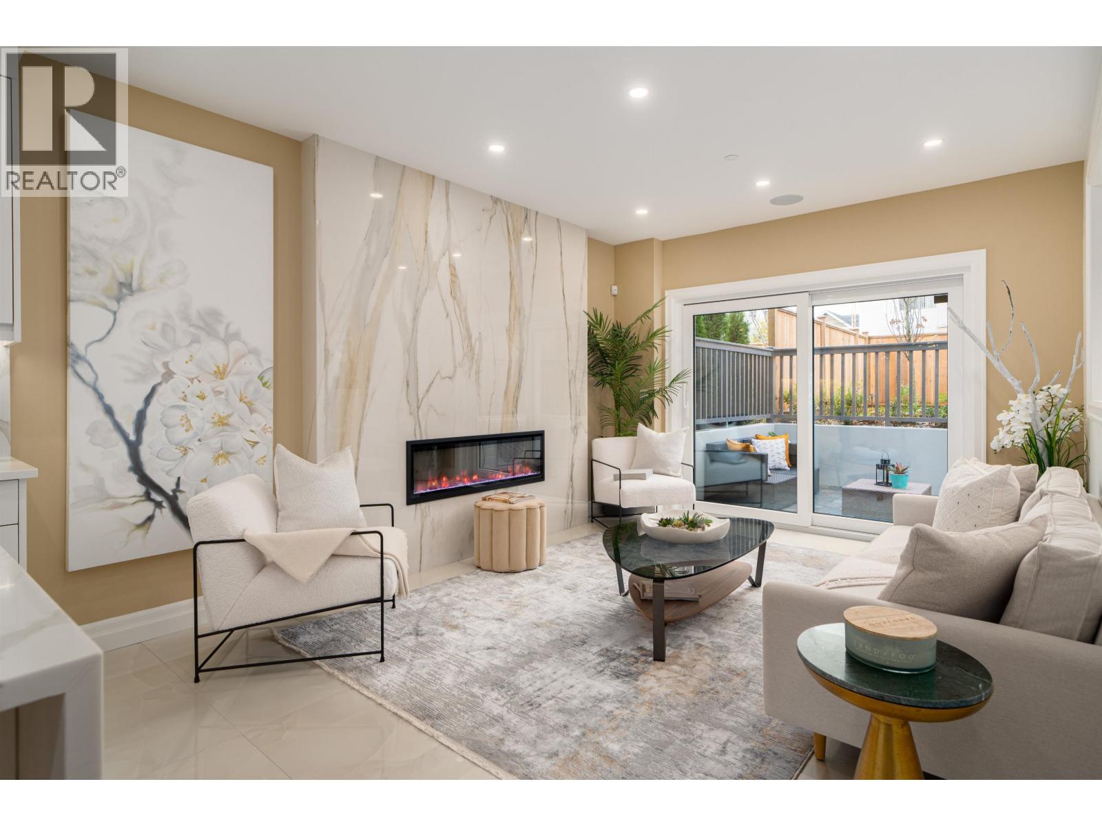 2523 W 8TH AVENUE, Vancouver