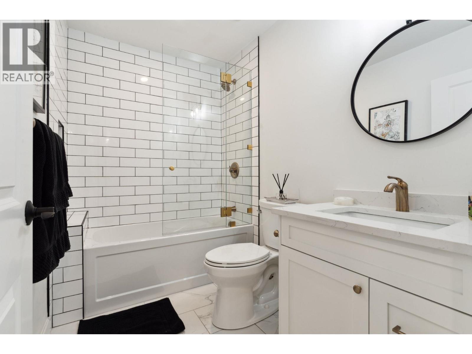 3061 BEWICKE AVENUE, North Vancouver