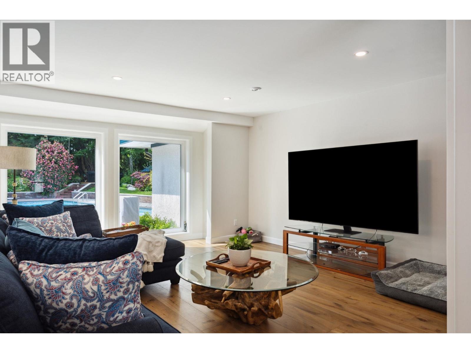 3061 BEWICKE AVENUE, North Vancouver