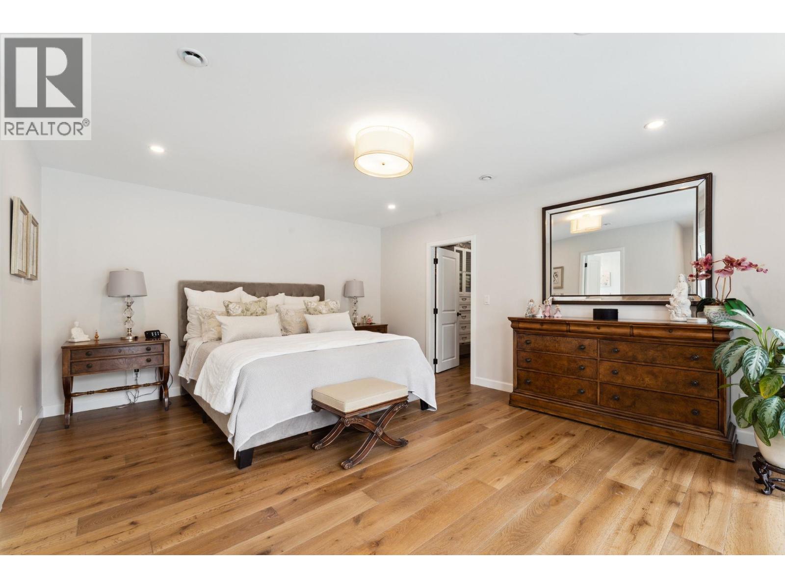 3061 BEWICKE AVENUE, North Vancouver