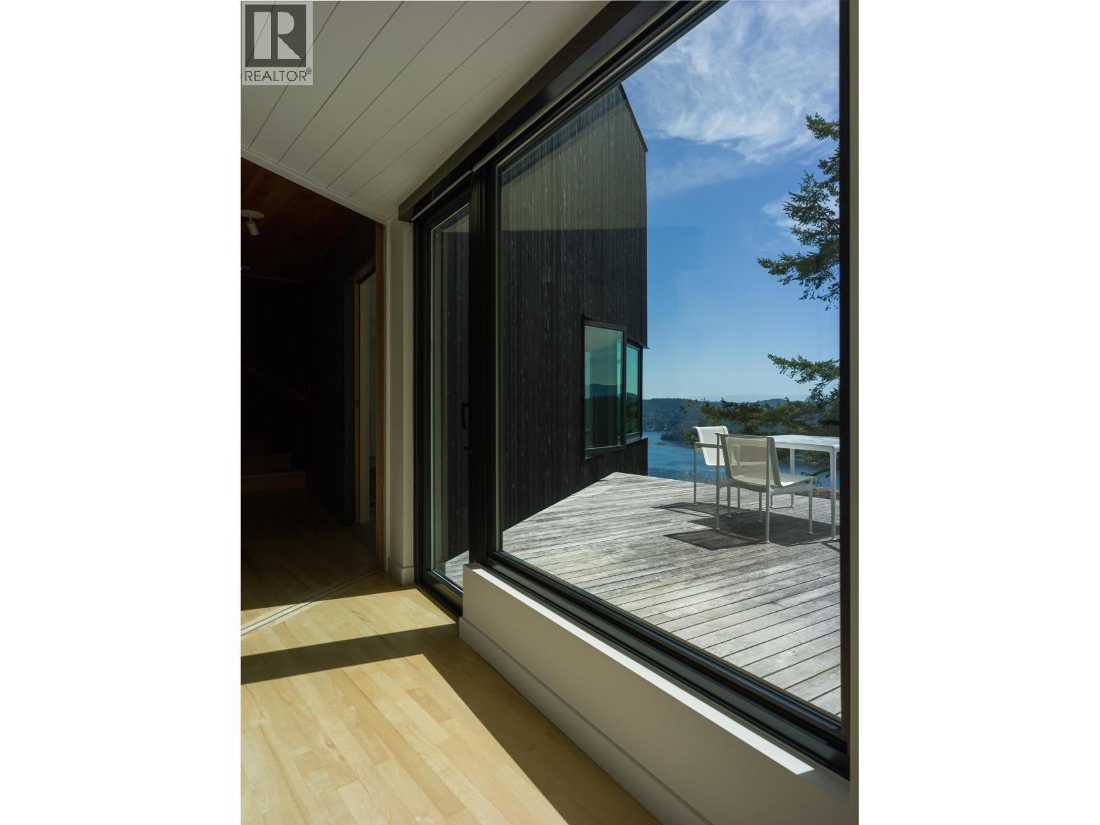 630 TINKER ROAD, Mayne Island