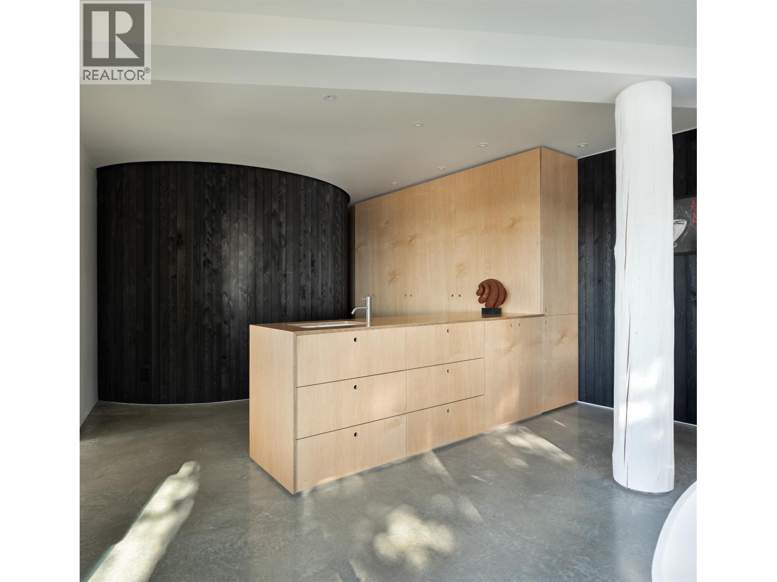 630 TINKER ROAD, Mayne Island
