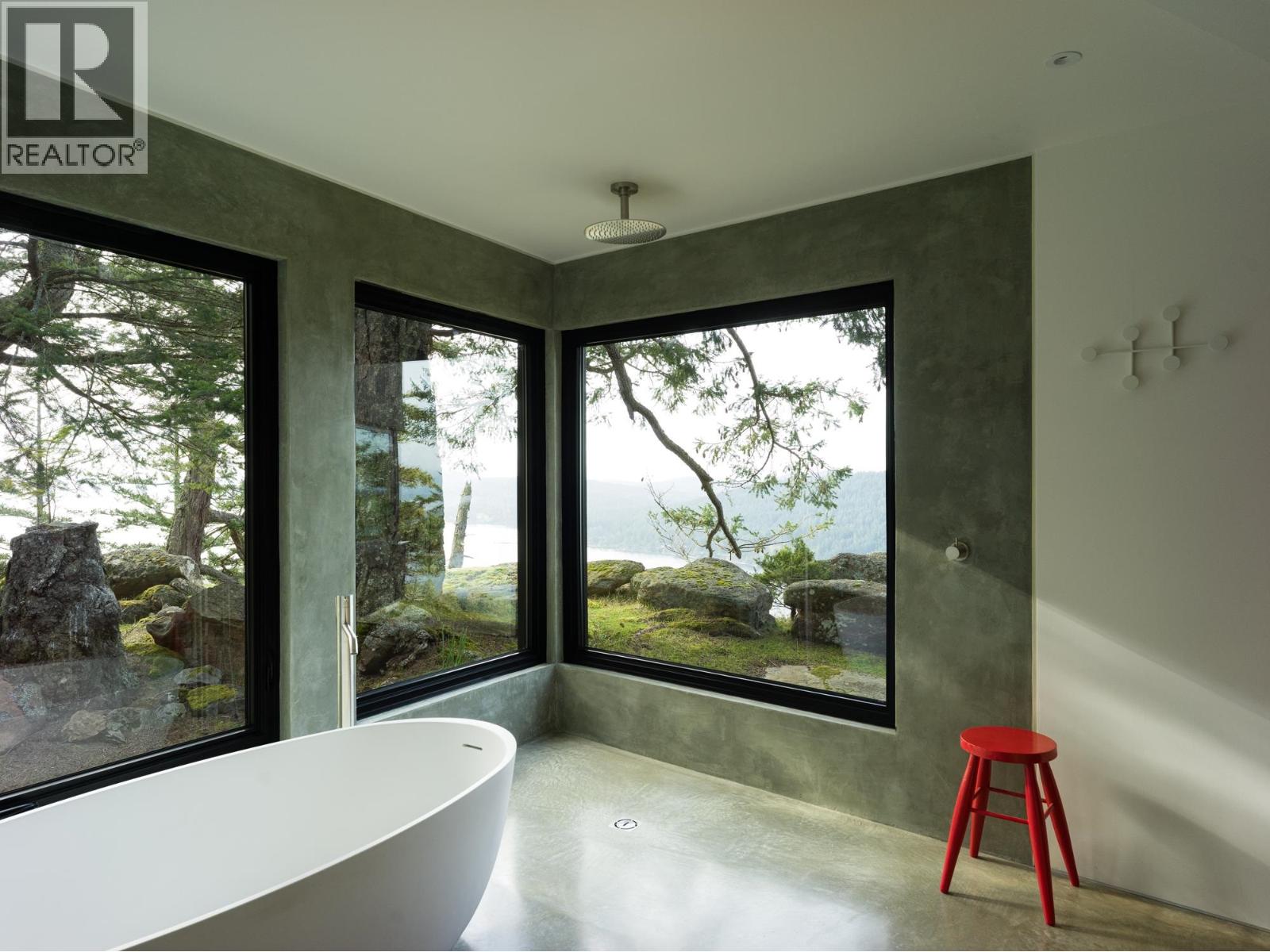630 TINKER ROAD, Mayne Island