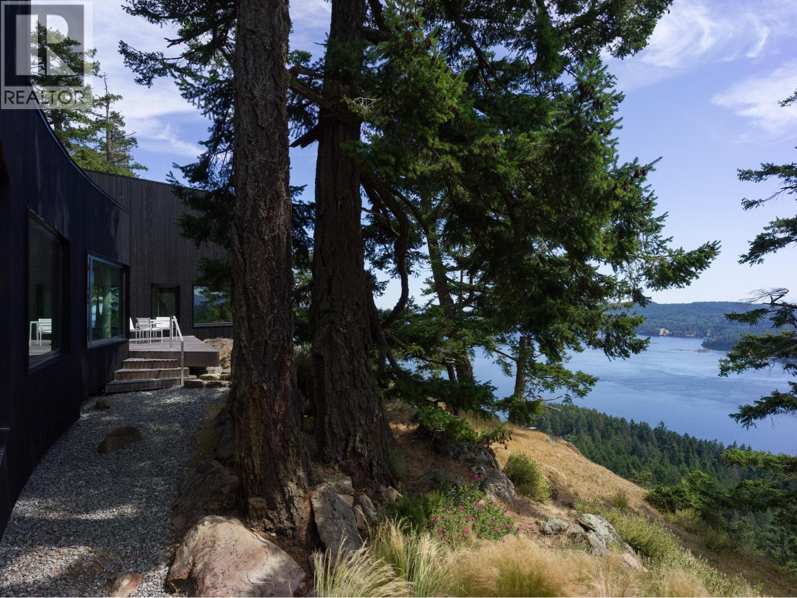 630 TINKER ROAD, Mayne Island