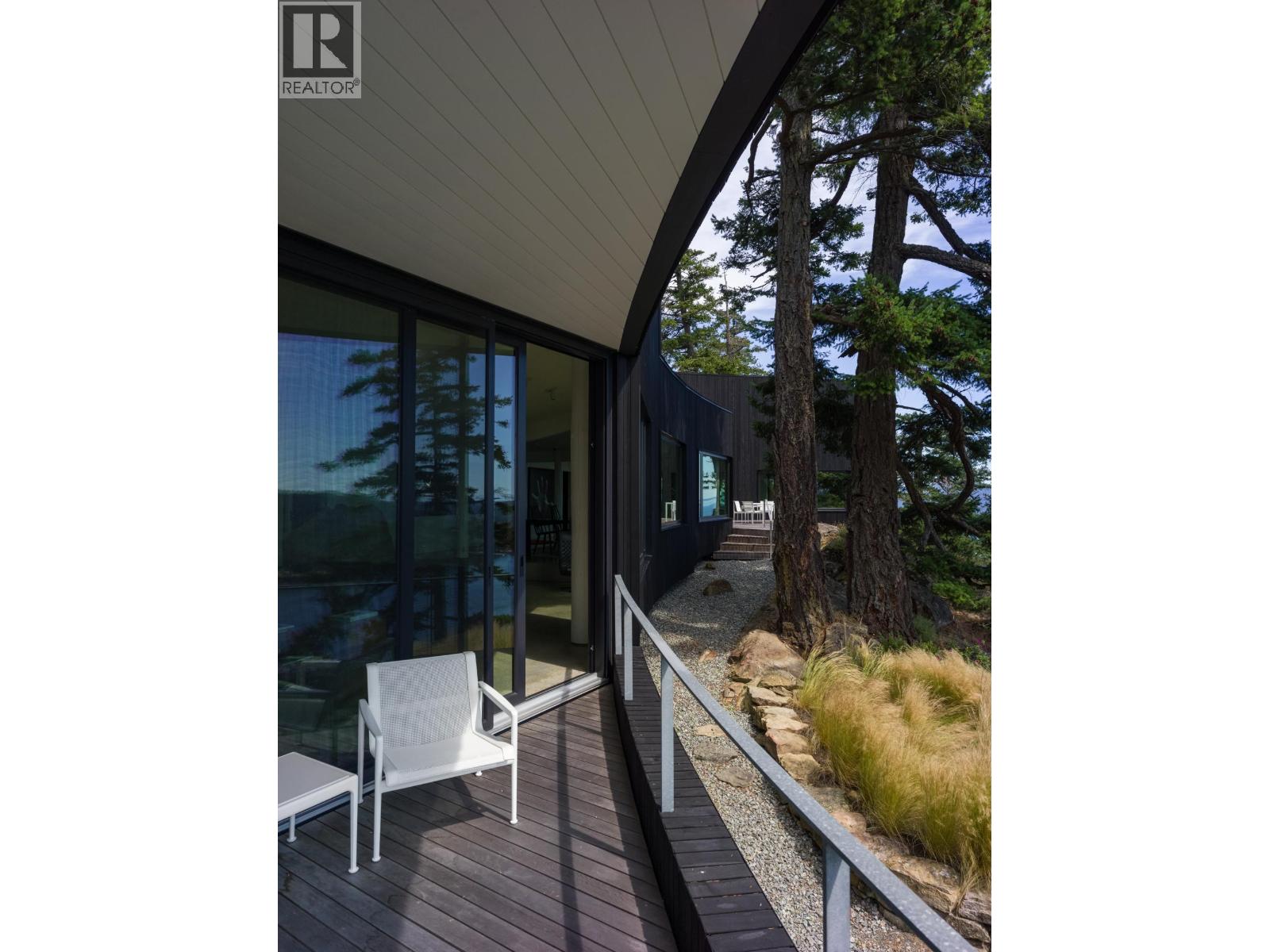 630 TINKER ROAD, Mayne Island