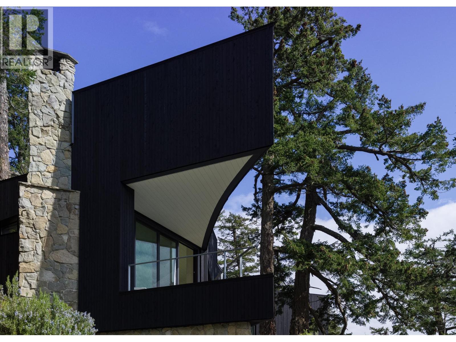 630 TINKER ROAD, Mayne Island