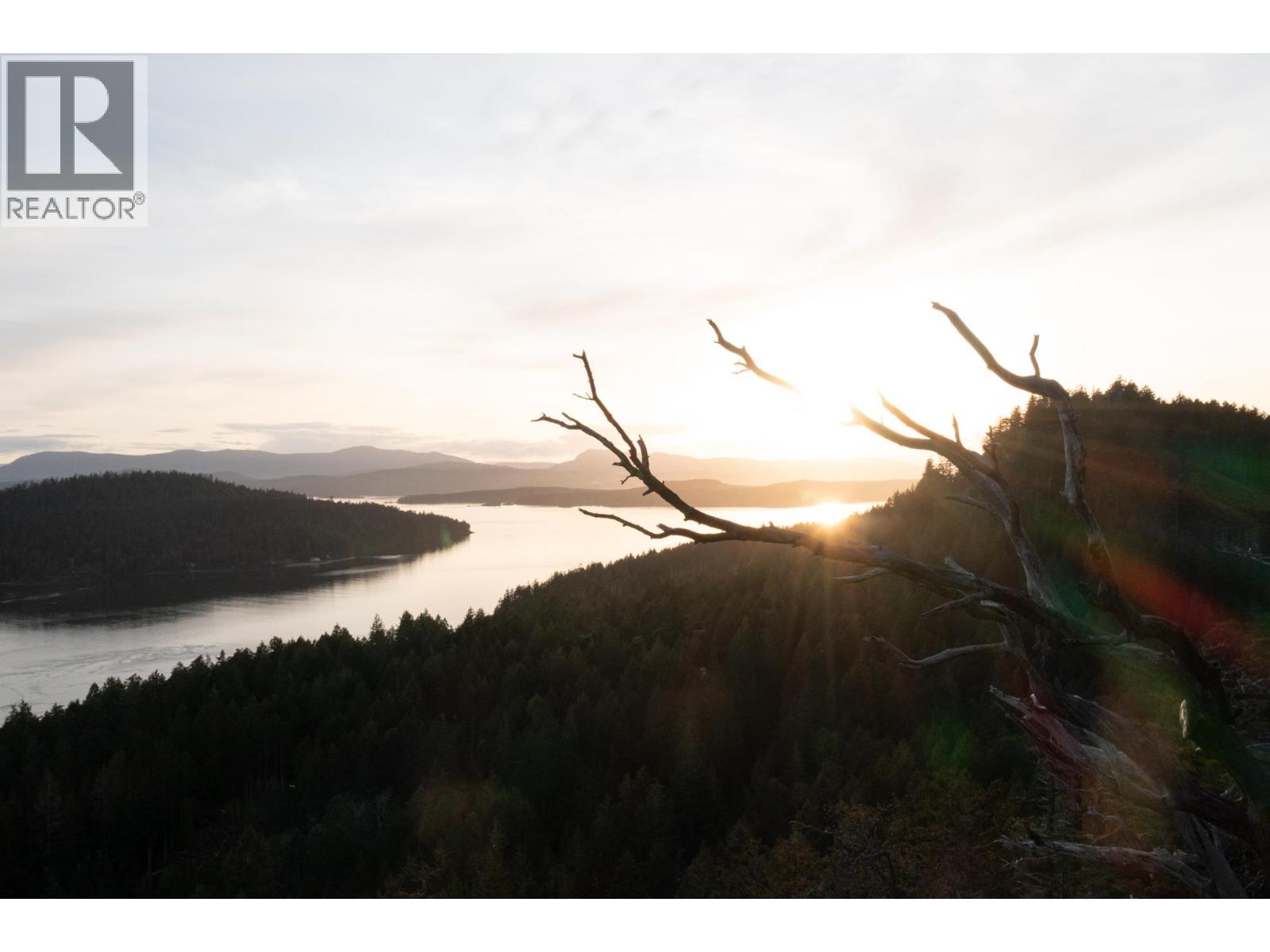 630 TINKER ROAD, Mayne Island