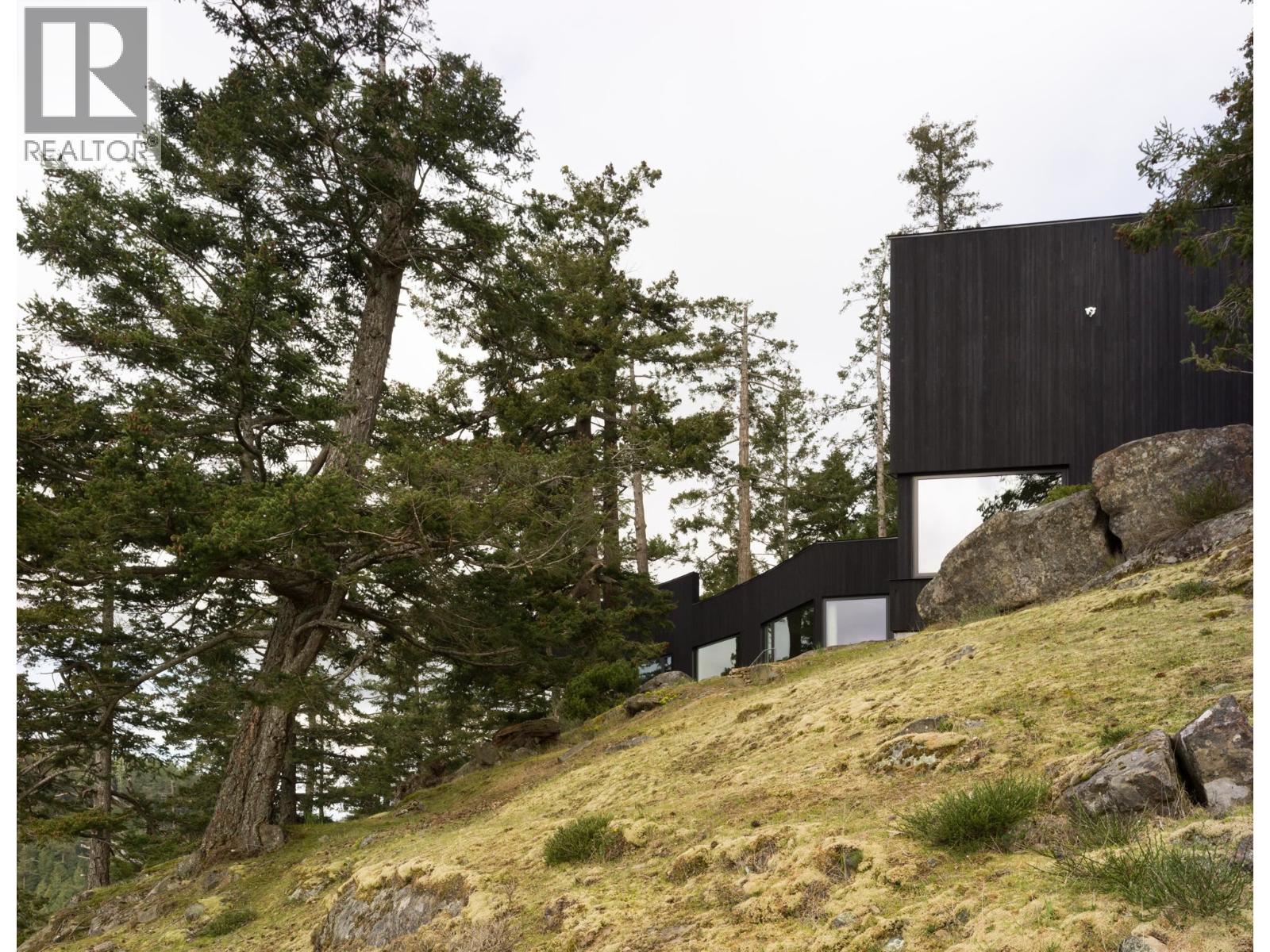 630 TINKER ROAD, Mayne Island