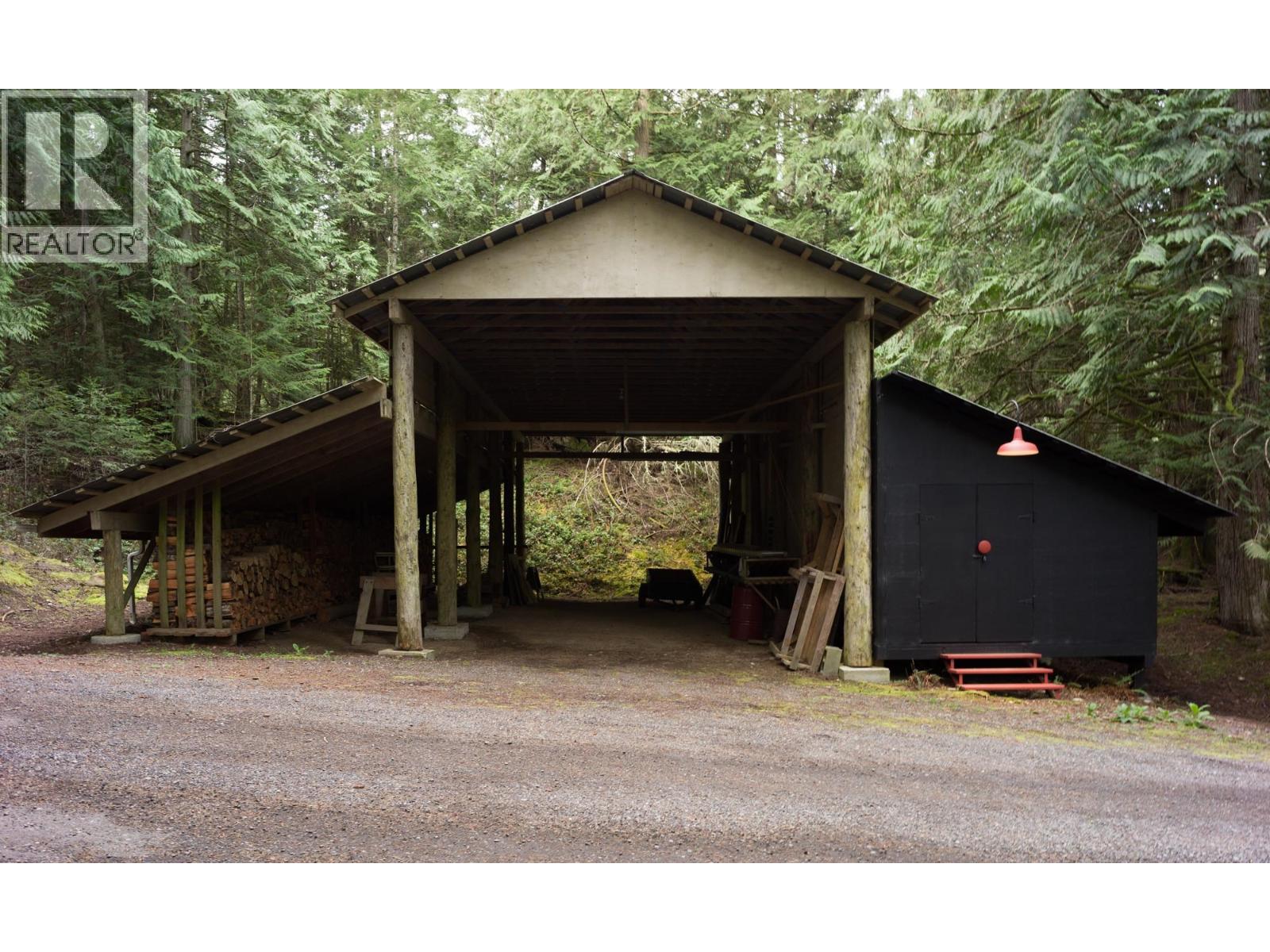 630 TINKER ROAD, Mayne Island