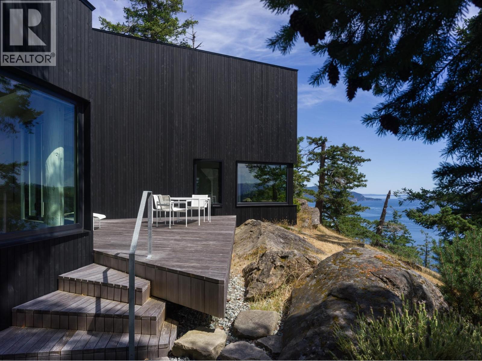 630 TINKER ROAD, Mayne Island