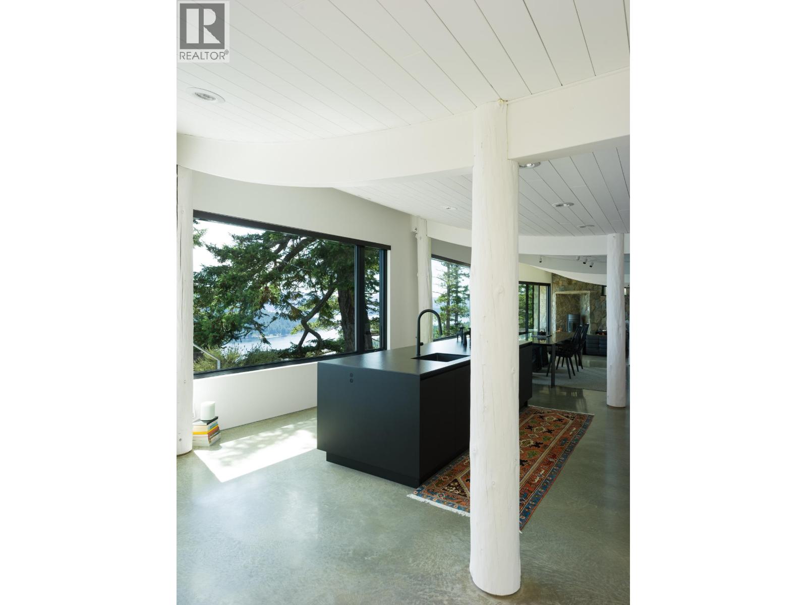 630 TINKER ROAD, Mayne Island