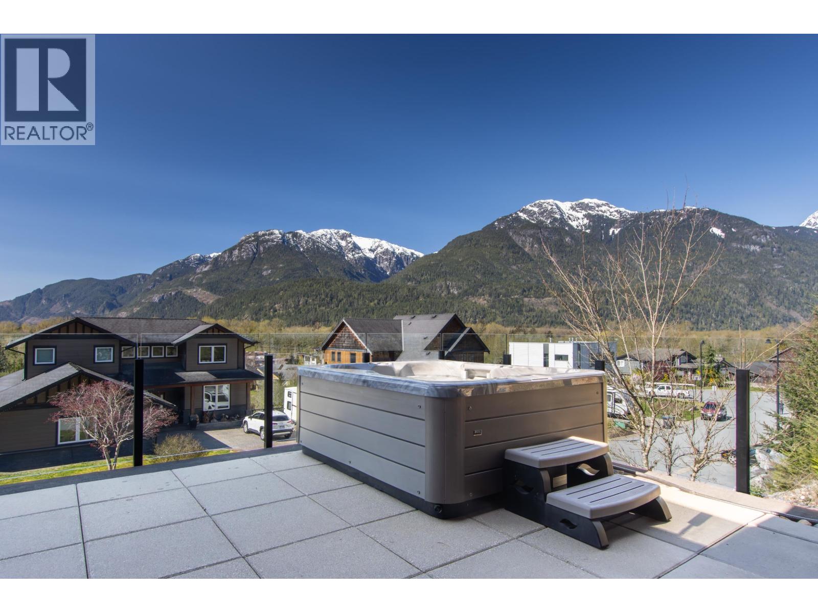 41160 ROCKRIDGE PLACE, Squamish