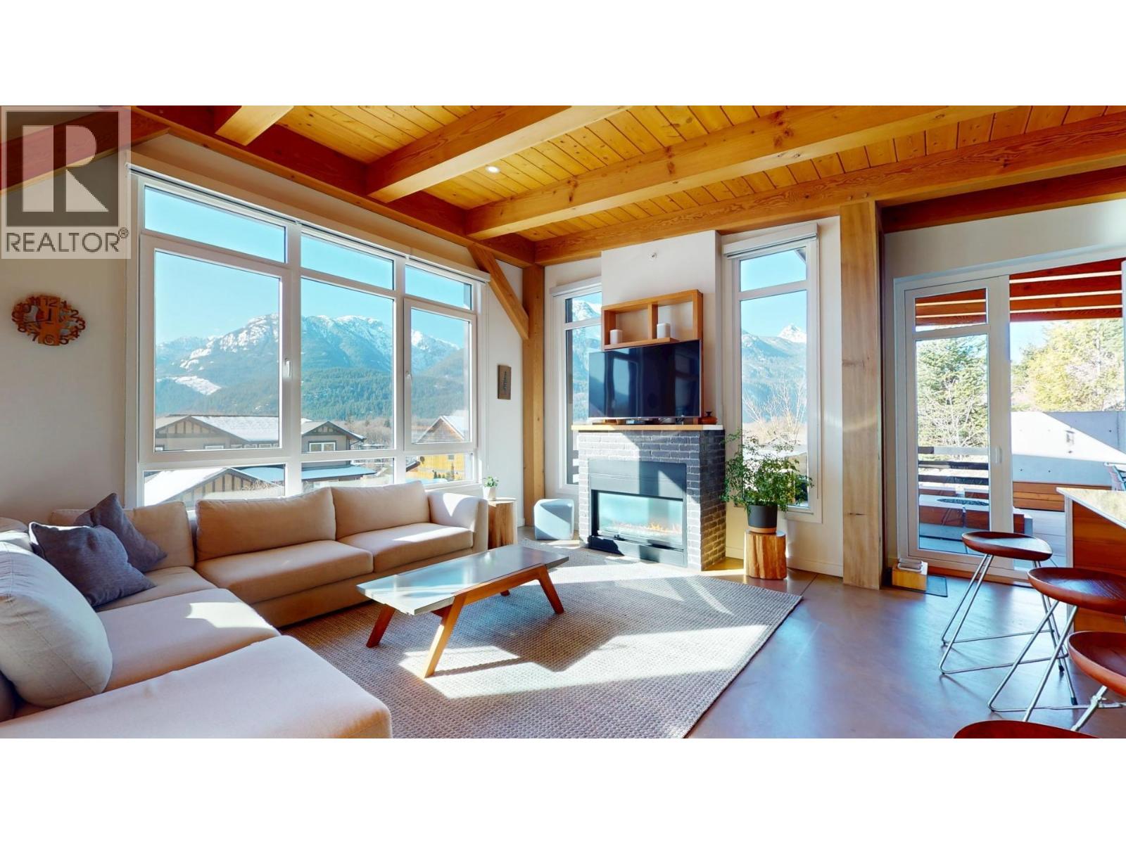 41160 ROCKRIDGE PLACE, Squamish