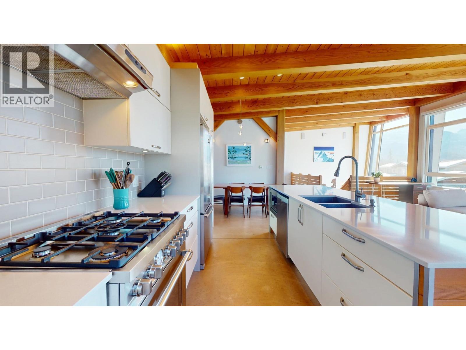 41160 ROCKRIDGE PLACE, Squamish