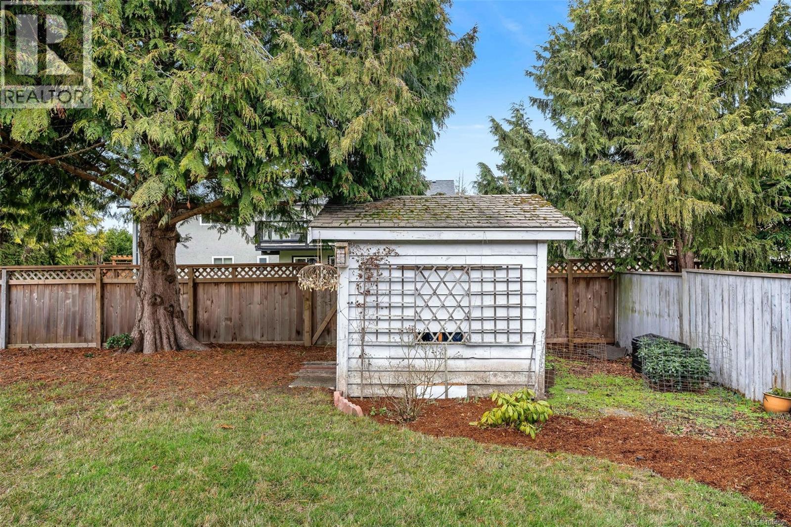  3950 Burchett Place, Saanich