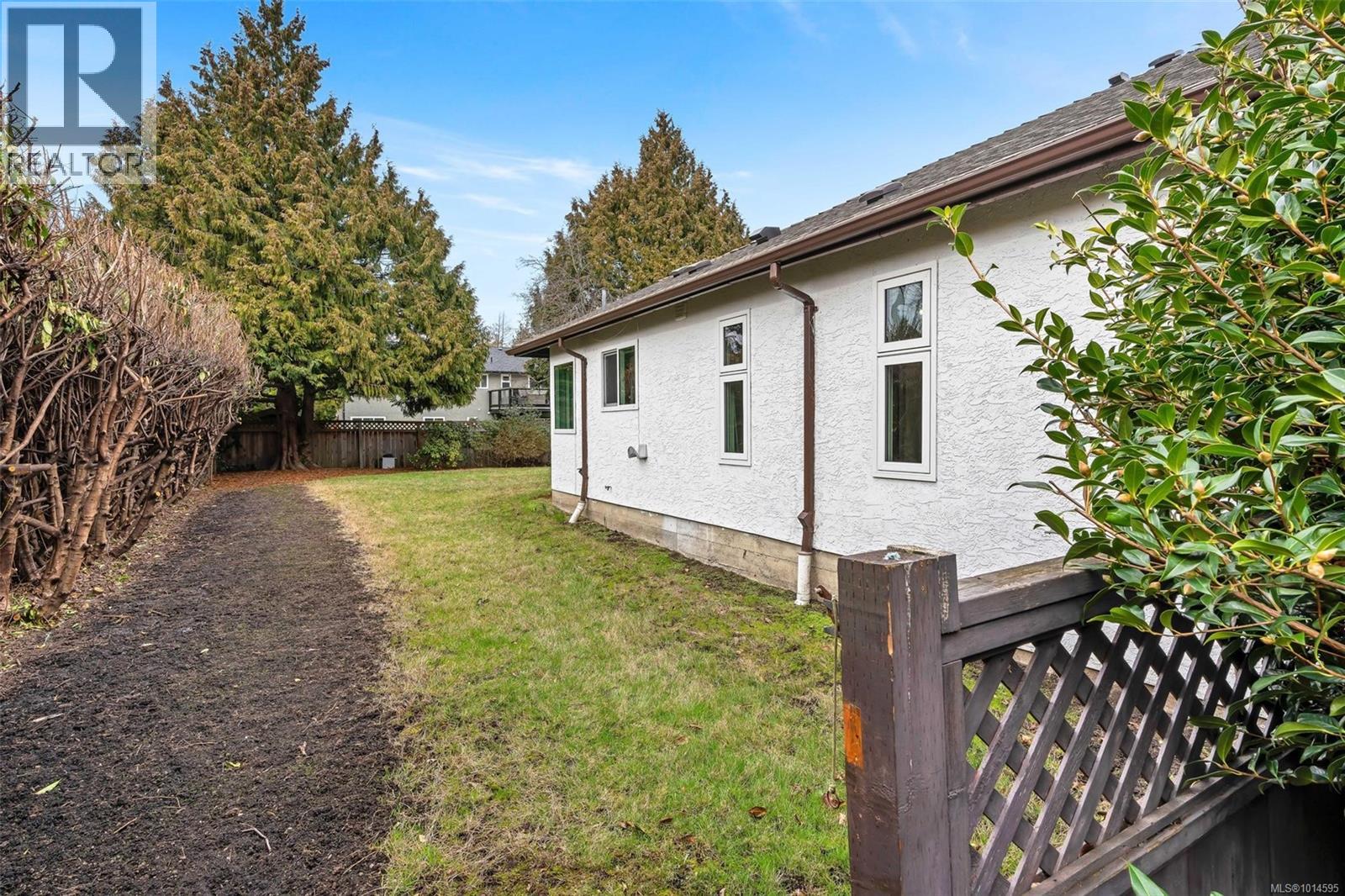  3950 Burchett Place, Saanich