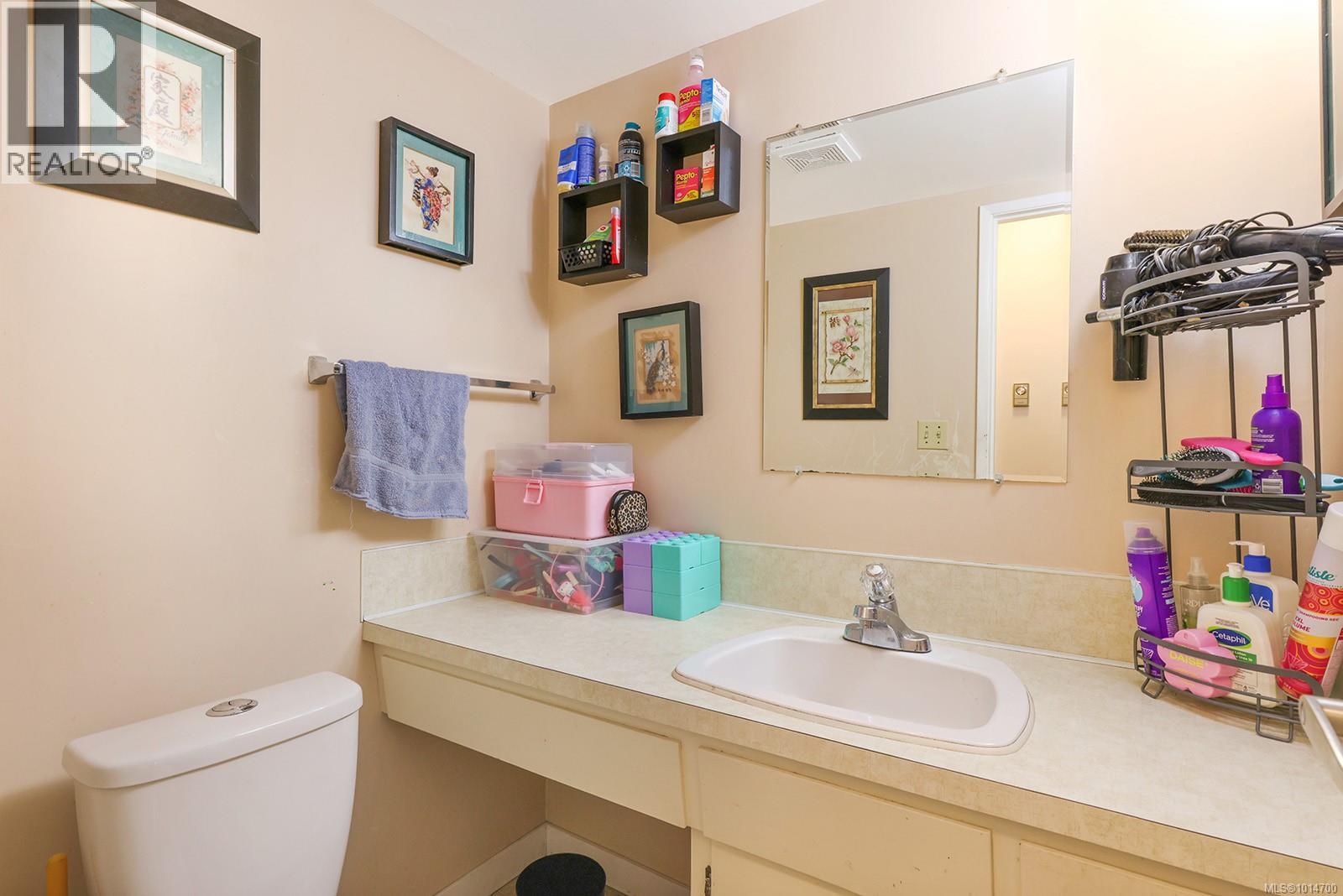 1170 14th St, Courtenay