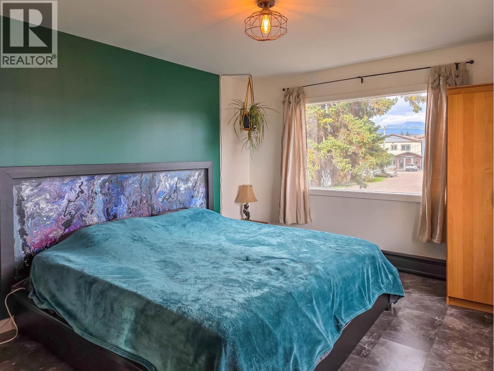 3883 3RD Avenue, Smithers