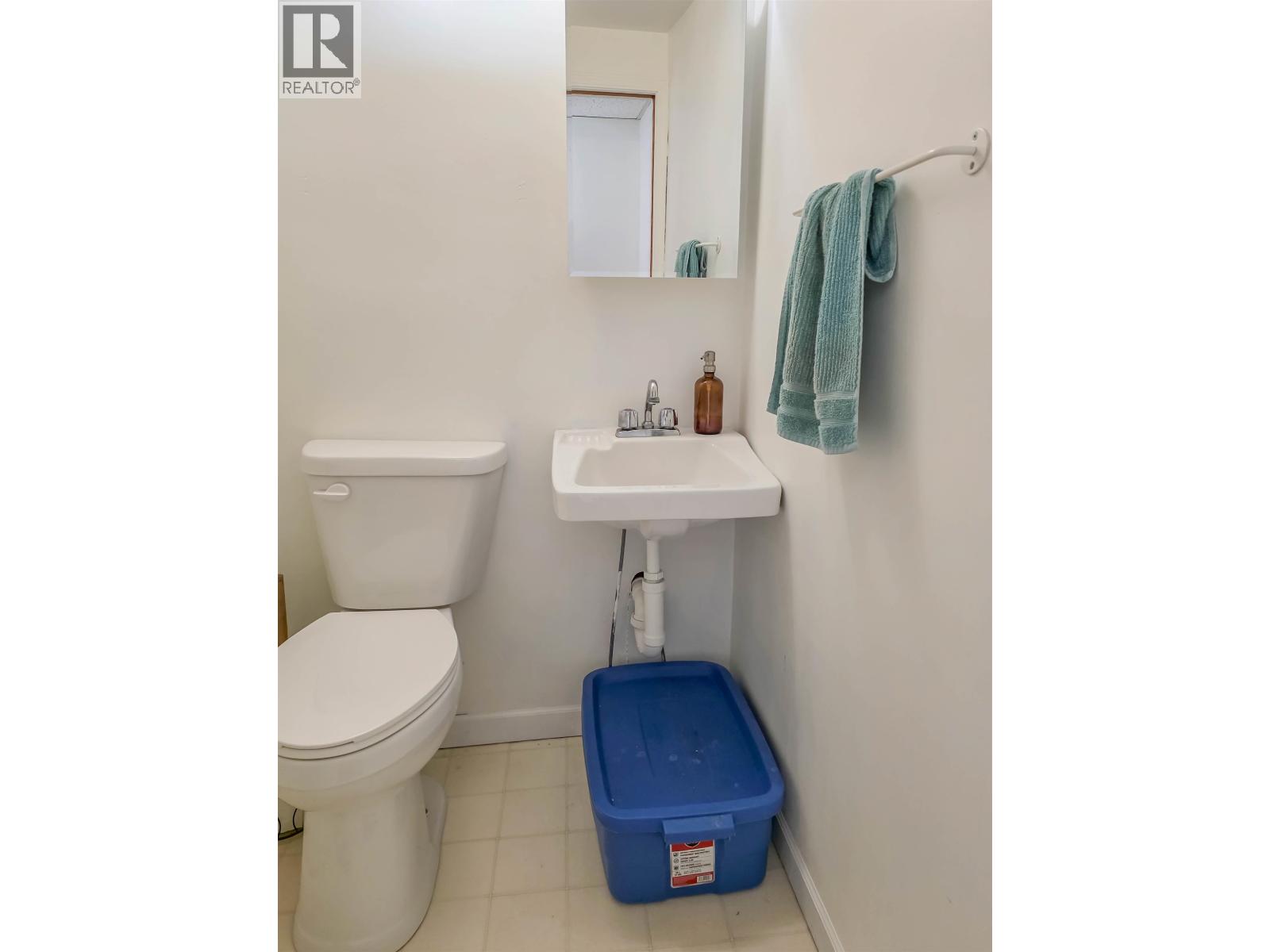 3883 3RD Avenue, Smithers