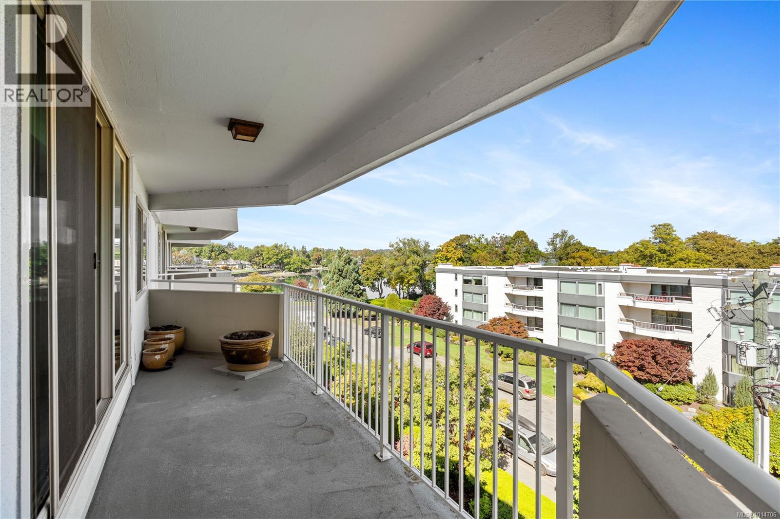 503 1148 Goodwin Street, Oak Bay