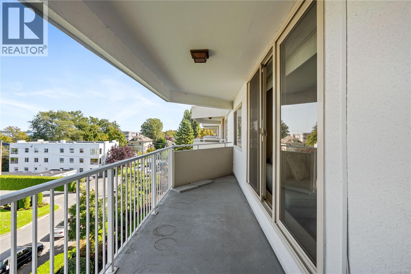 503 1148 Goodwin Street, Oak Bay