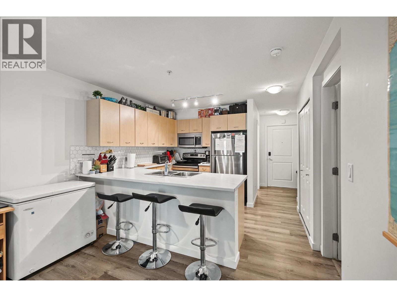 215 539 Yates Road, Kelowna