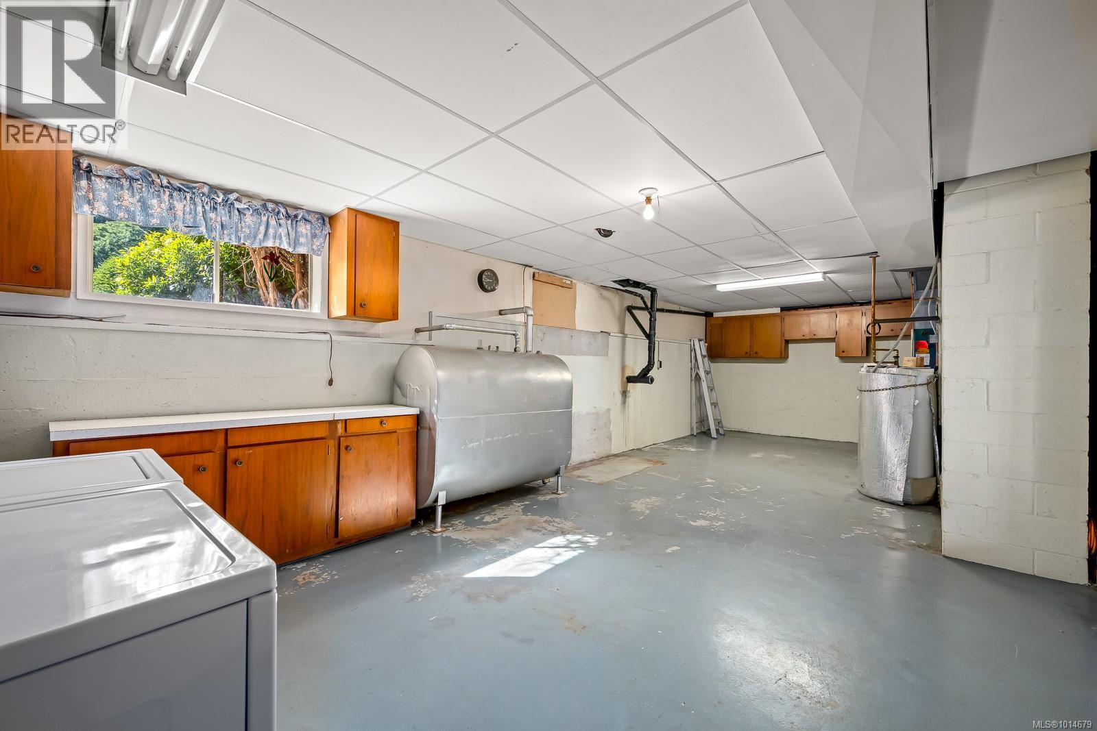 2332 Seabank Rd, Courtenay