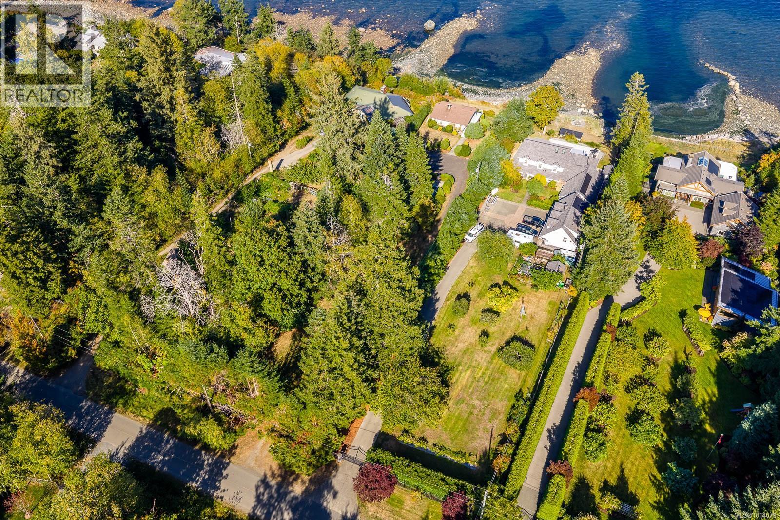 2332 Seabank Rd, Courtenay
