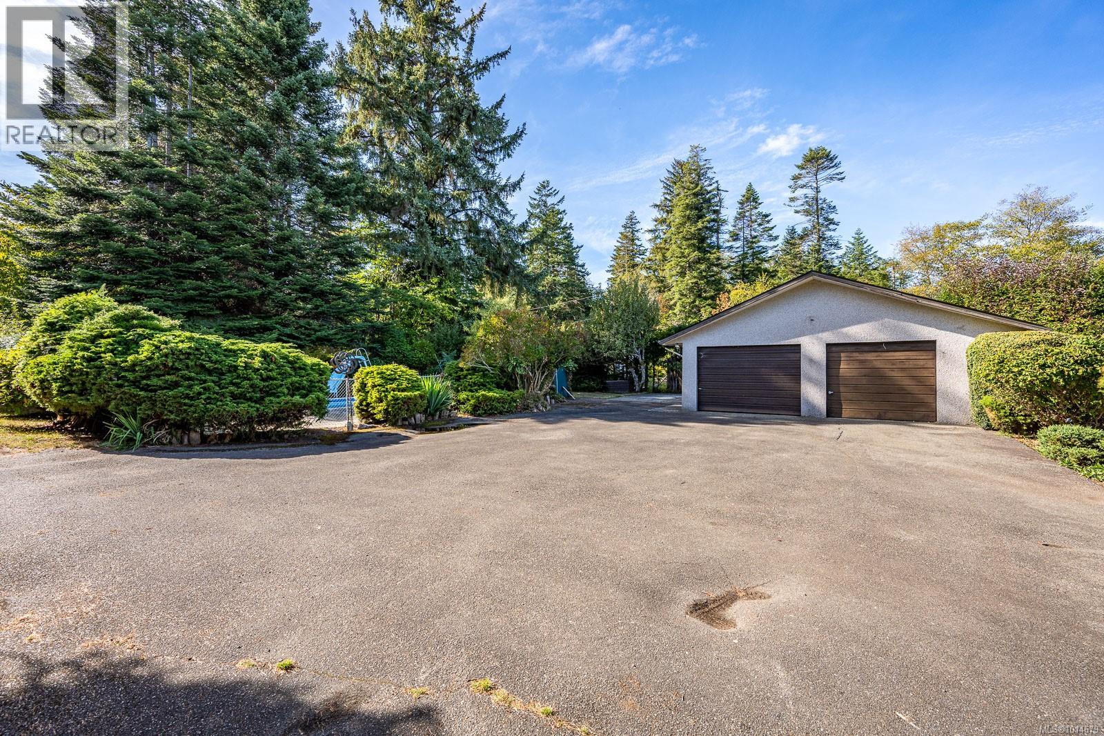 2332 Seabank Rd, Courtenay
