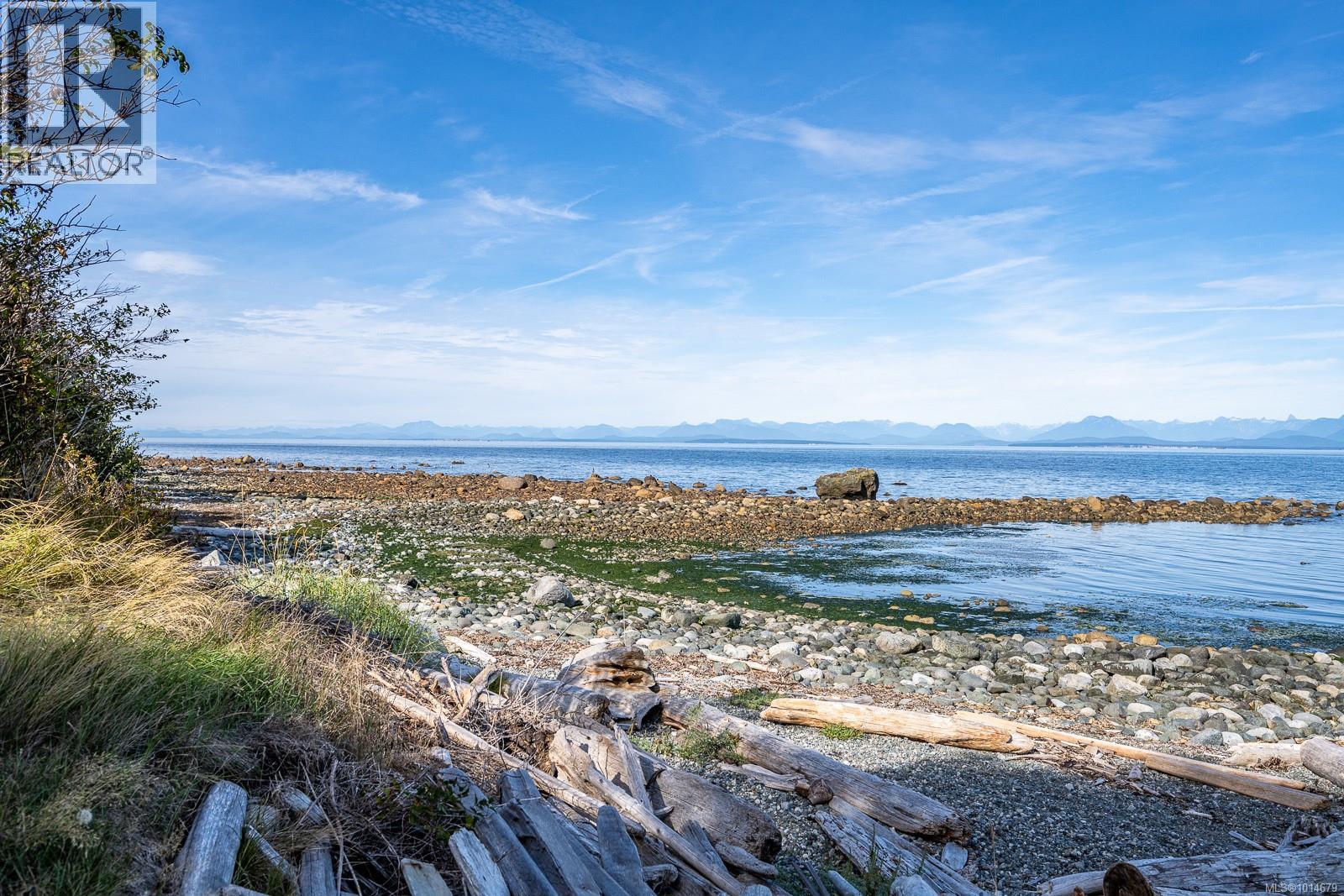 2332 Seabank Rd, Courtenay