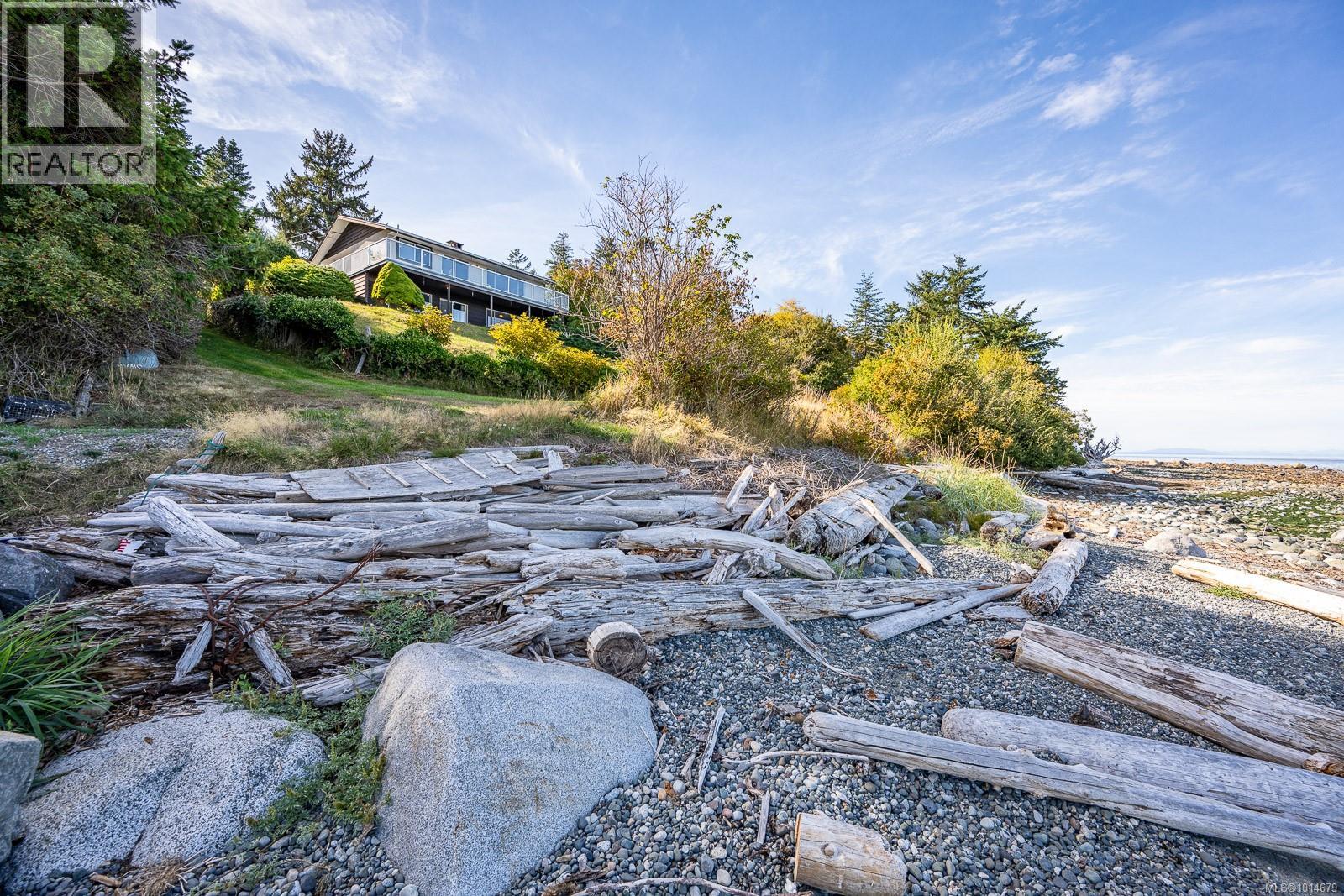 2332 Seabank Rd, Courtenay