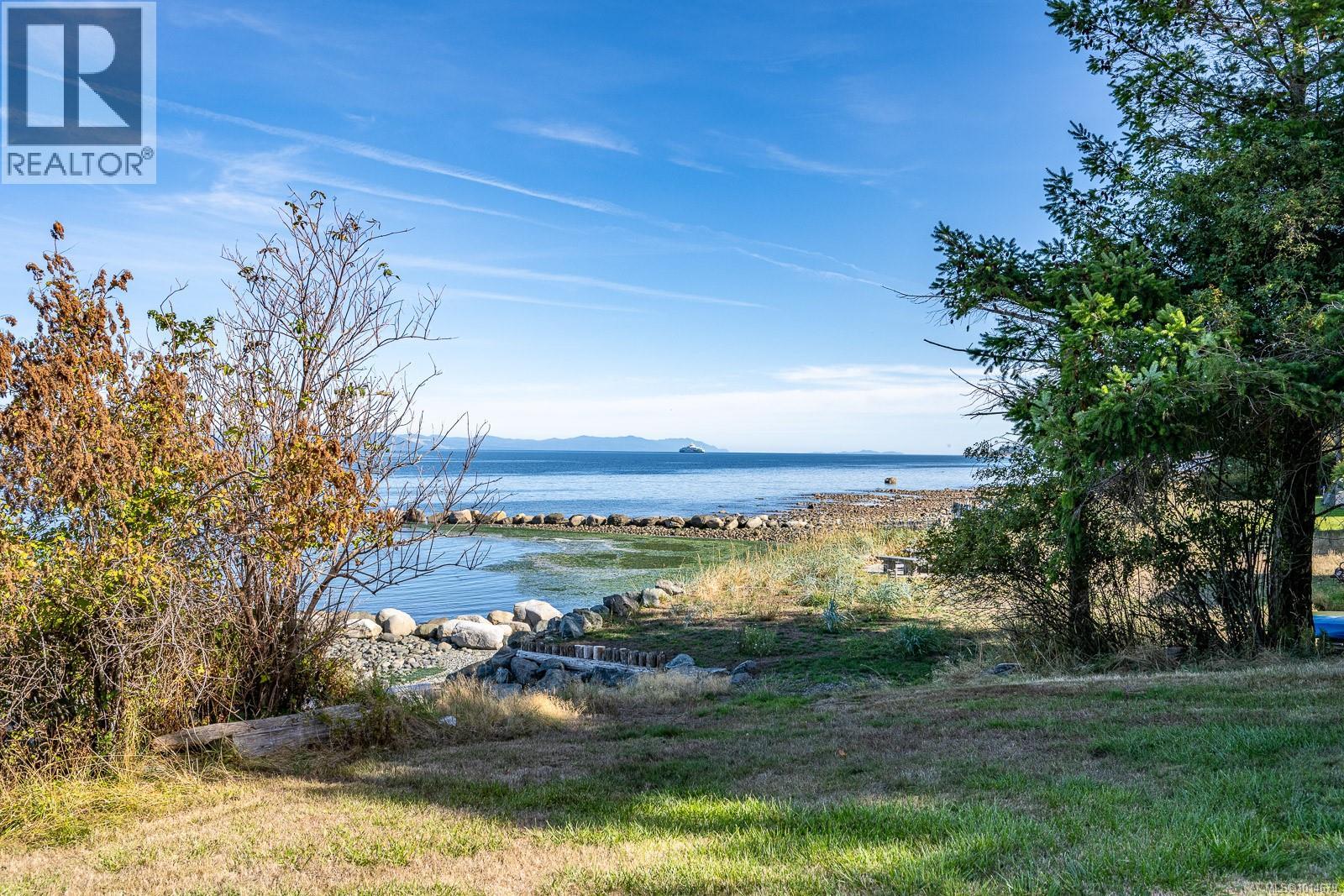 2332 Seabank Rd, Courtenay